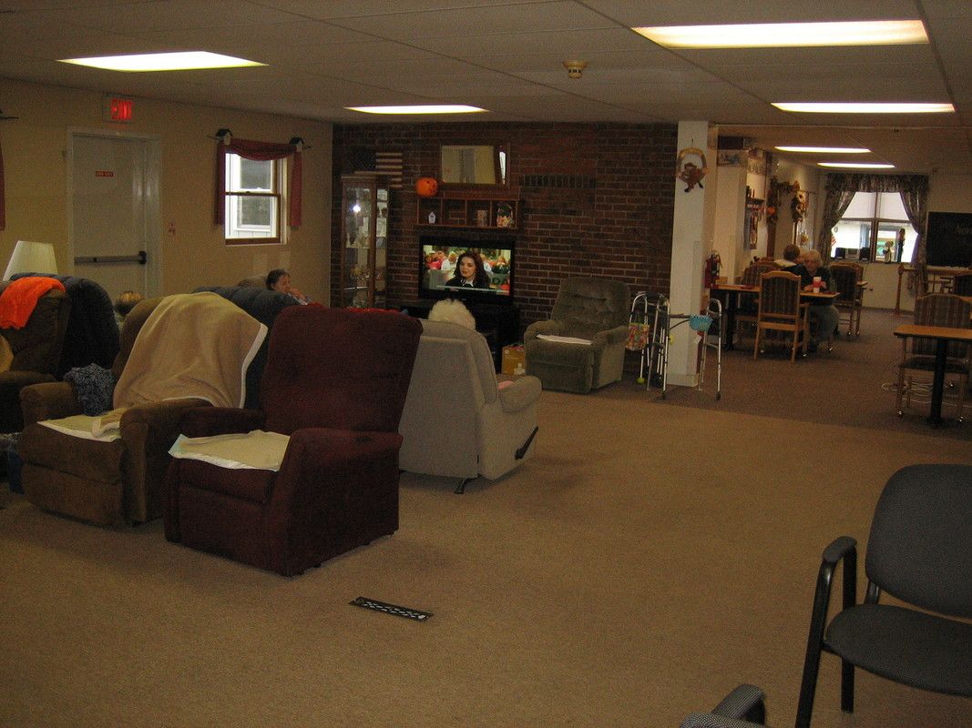 Applewood Personal Care Home Pricing, Photos and Floor Plans in Brackenridge, PA Seniorly