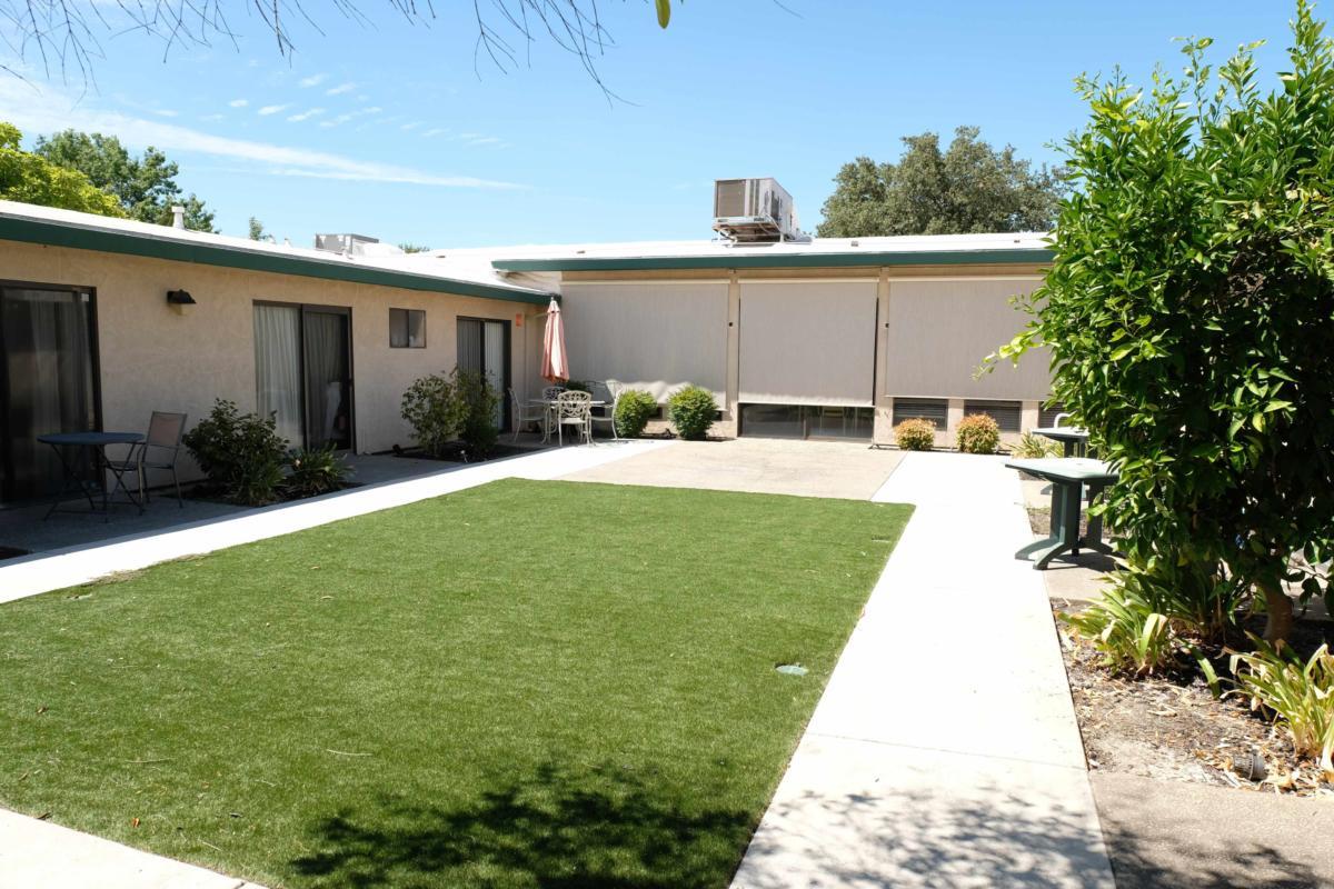 Country Club Manor Pricing, Photos and Floor Plans in