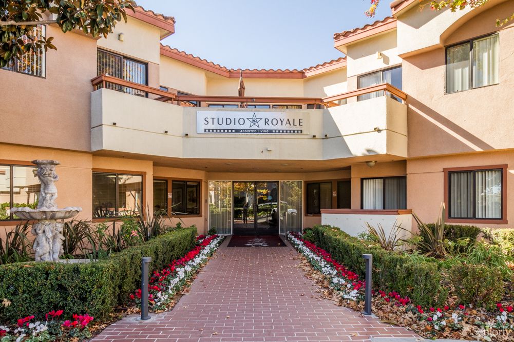 Studio Royale Pricing, Photos and Floor Plans in Culver City, CA