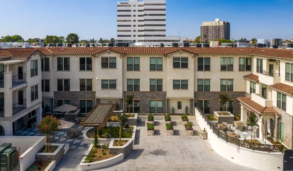 Discover Oakmont of Huntington Beach: A Premier Senior Living Community