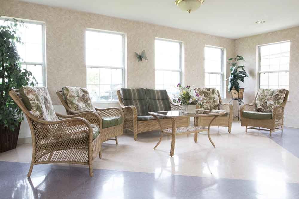 The Oaks At Shady Lawn Pricing, Photos and Floor Plans in Dalton, OH Seniorly